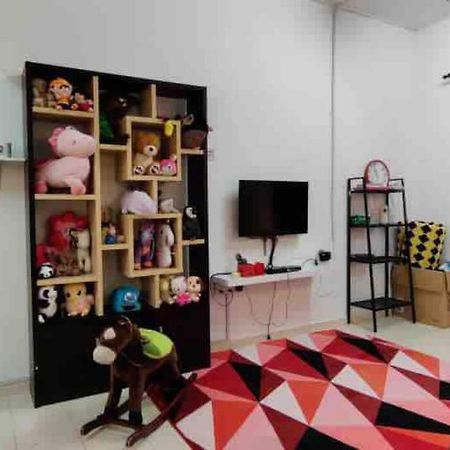 Homestay Delisha Parit Raja Uthm Dış mekan fotoğraf